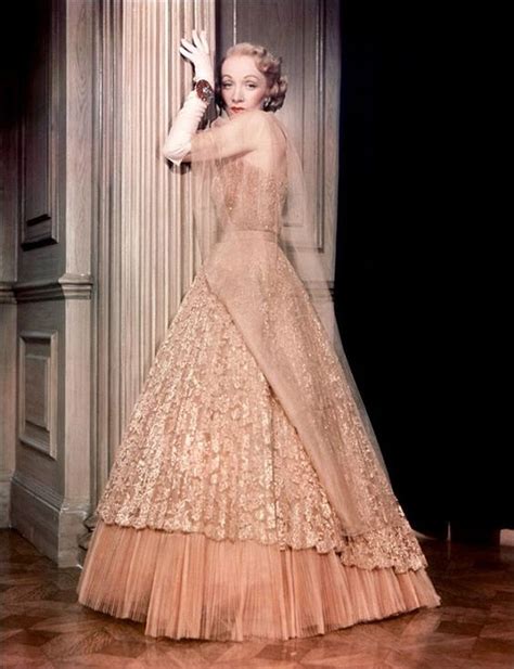 robe palais rose dior marlene dietrich|Dior Pre.